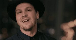 Gavin DeGraw Shares Music Video For “She Sets The City On Fire”