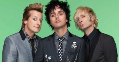 Green Day 2012 Trilogy Uno Fell For You -- Kids in America