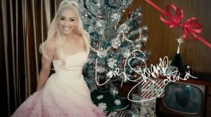 Gwen Stefani Announces Holiday Album, ‘You Make It Feel Like Christmas’