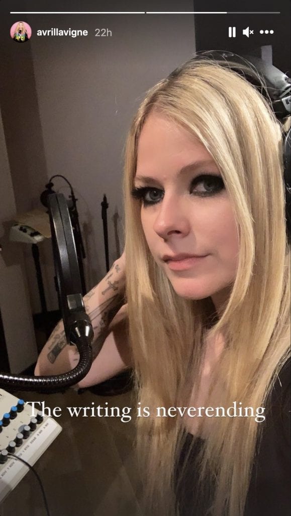 Avril Lavigne - July 5 Studio - Neverending Writing